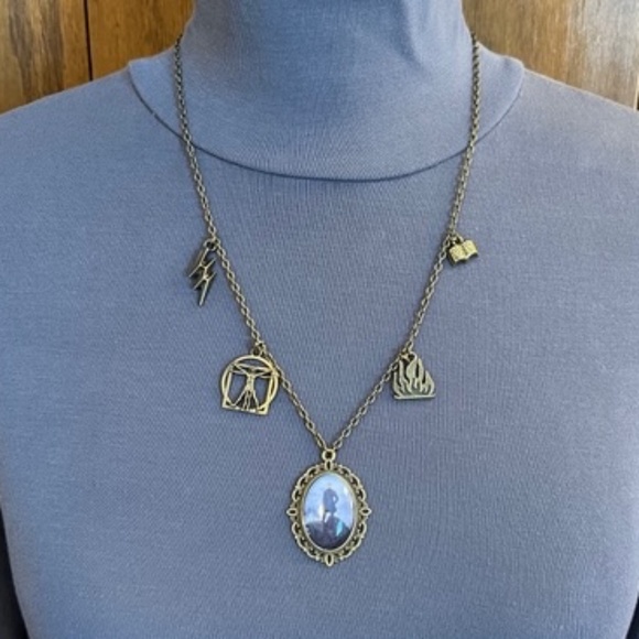 Victor Frankenstein Handmade Character Necklace, Wanderer Above the Sea of Fog - Picture 9 of 15